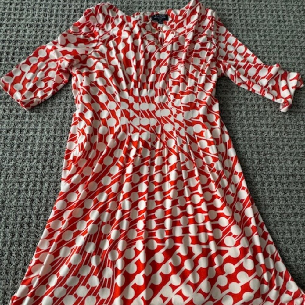 Tahari Petite 8 Orange and Cream Dress Mid Sleeves